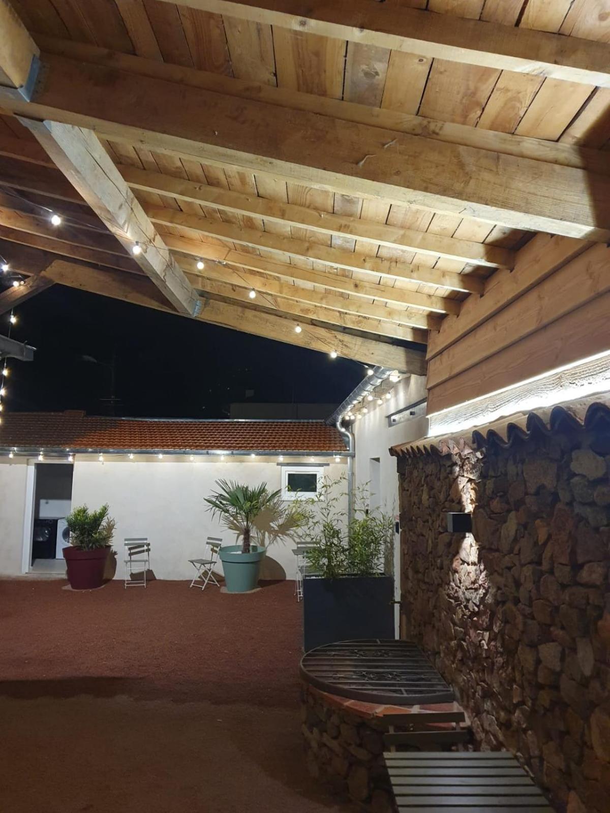 Le Boheme, Sauna & Spa Riorges Εξωτερικό φωτογραφία